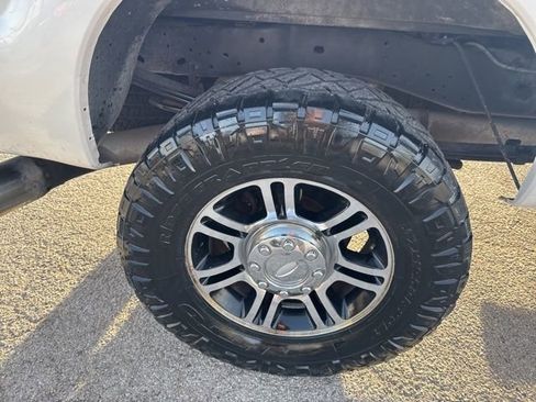 Used 2013 Ford F250 Platinum w/ FX4 Off Road Pkg image 19