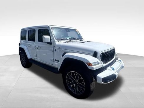 Used 2024 Jeep Wrangler High Altitude AWD/4WD image 10