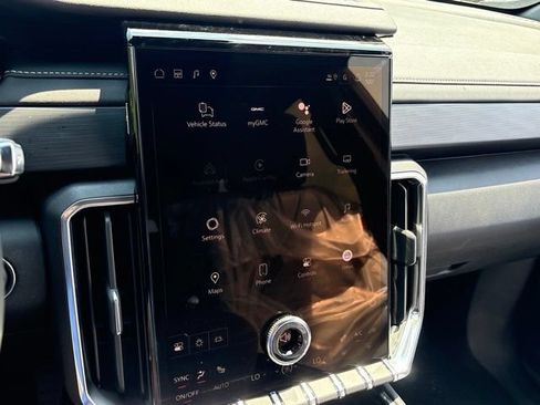 New 2026 GMC Acadia Elevation w/ LPO, All-Weather Package AWD/4WD image 7