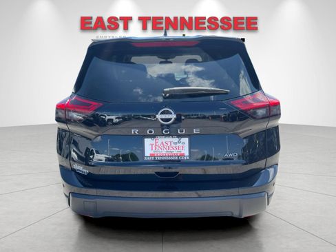 Used 2025 Nissan Rogue SV AWD/4WD image 4