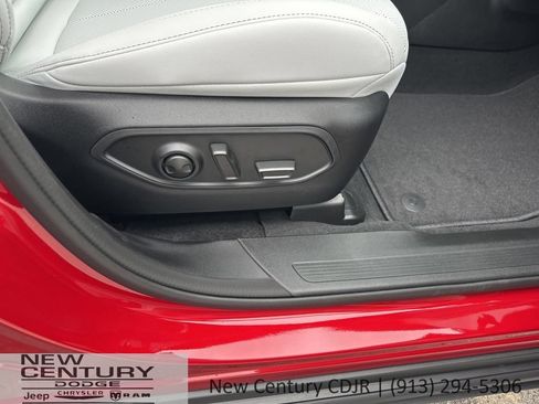 New 2026 Jeep Cherokee Limited AWD/4WD image 27