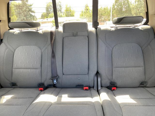 Used 2020 RAM 1500 Big Horn AWD/4WD image 11