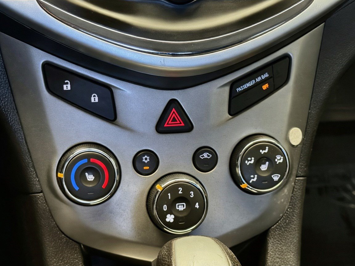 Used 2019 Chevrolet Sonic LT w/ Convenience Package FWD image 10