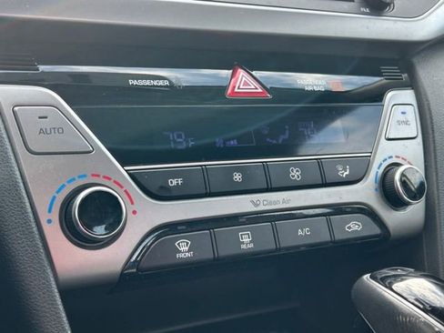 Used 2017 Hyundai Elantra Limited w/ Limited Tech Package 04 image 34