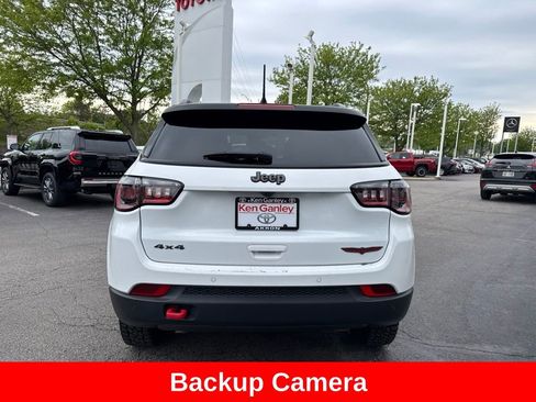 Used 2025 Jeep Compass Trailhawk AWD/4WD image 6