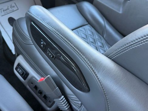 Used 2023 Chevrolet Express 2500 image 21