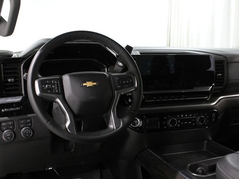 Certified 2024 Chevrolet Silverado 2500 LTZ w/ LTZ Convenience Package image 7