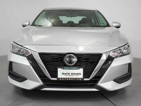 Used 2020 Nissan Sentra S image 2