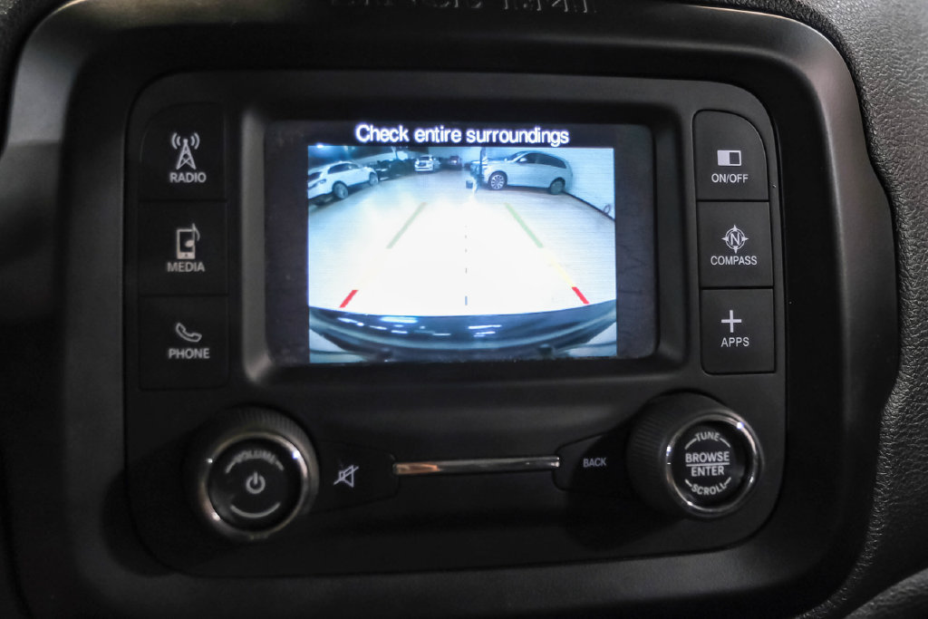 Used 2017 Jeep Renegade Latitude w/ Cold Weather Group AWD/4WD image 21