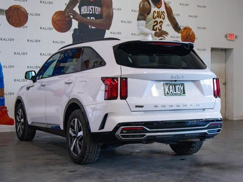 Used 2022 Kia Sorento EX FWD image 22