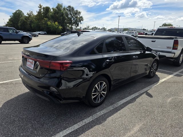 Used 2024 Kia Forte LXS FWD image 2