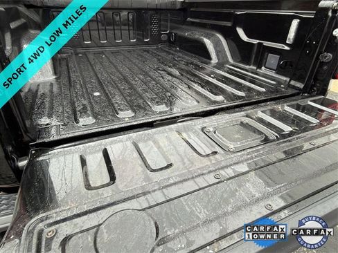 Used 2025 Jeep Gladiator Sport image 26