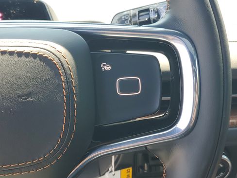 New 2026 Lincoln Navigator L Black Label AWD/4WD image 18