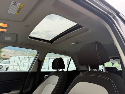 Used 2023 Hyundai Venue SEL w/ Cargo Package FWD image 22