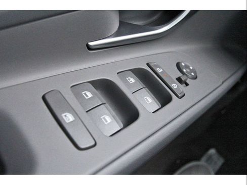 Certified 2026 Hyundai Elantra SE FWD image 15