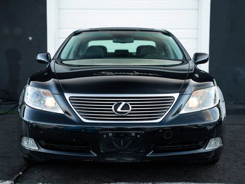 Used 2008 Lexus LS 460 RWD image 2