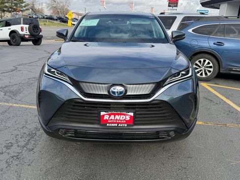 Used 2024 Toyota Venza LE image 12