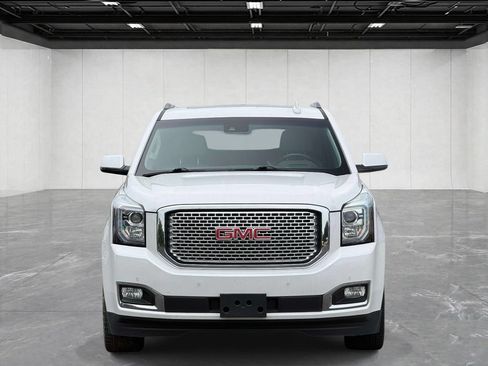 Used 2017 GMC Yukon XL Denali w/ Open Road Package AWD/4WD image 2