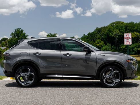 New 2026 Alfa Romeo Tonale w/ Active Assist Package AWD/4WD image 2