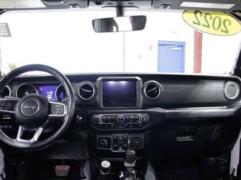 Used 2022 Jeep Wrangler Unlimited Sahara w/ Cold Weather Group image 9