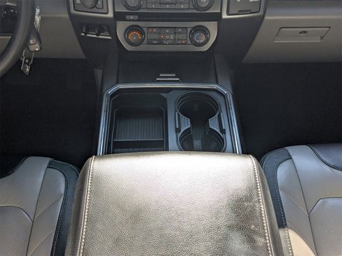 Used 2017 Ford F250 XLT w/ XLT Premium Package image 20