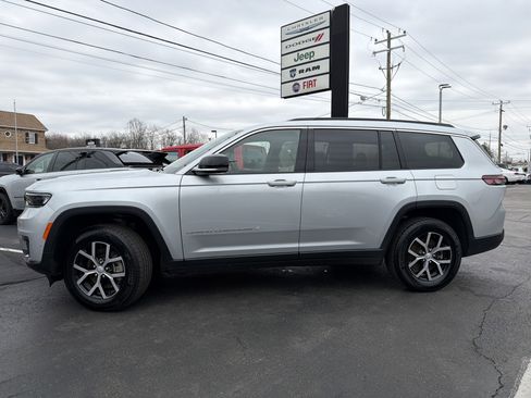 Certified 2025 Jeep Grand Cherokee L Limited w/ Luxury Tech Group II image 4