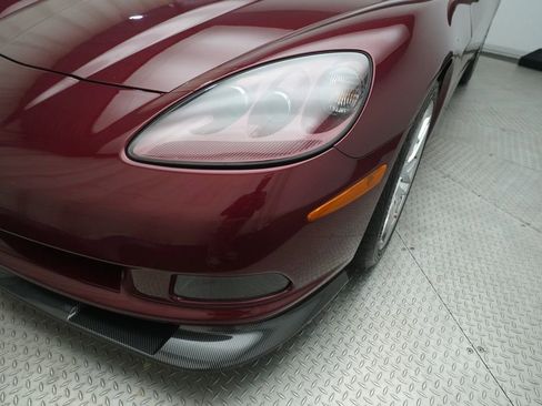 Used 2007 Chevrolet Corvette Coupe w/ Preferred Equipment Group RWD image 19