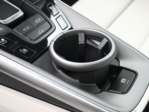 Used 2025 Porsche 911 Carrera image 24