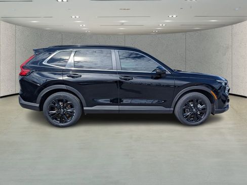 Used 2025 Honda CR-V Sport Touring image 2