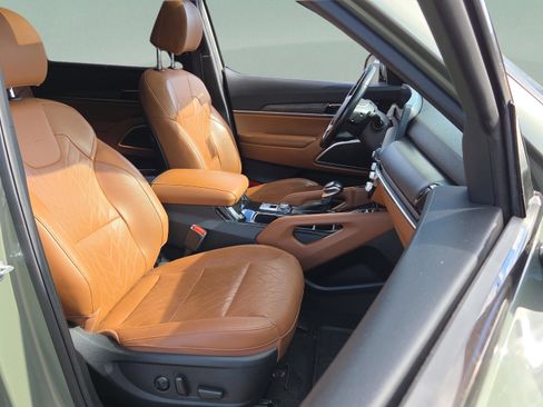 Used 2023 Kia Telluride SX X-Line image 17