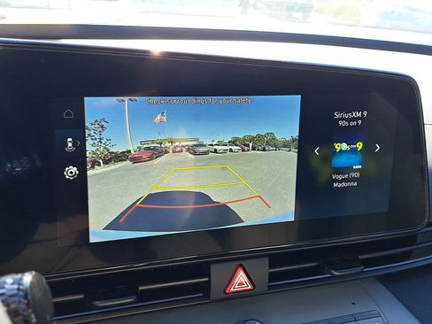 New 2025 Hyundai Elantra Limited image 23