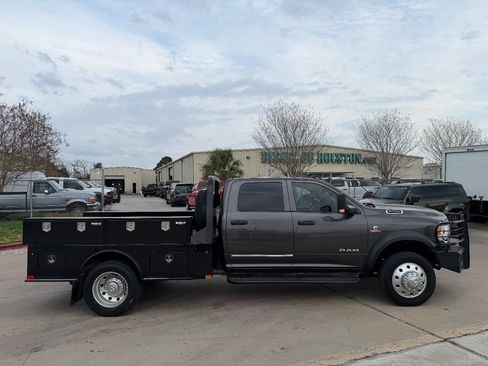 Used 2020 RAM 5500 Tradesman w/ Safety Group image 4