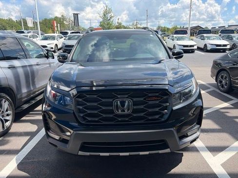 Certified 2024 Honda Passport TrailSport image 8