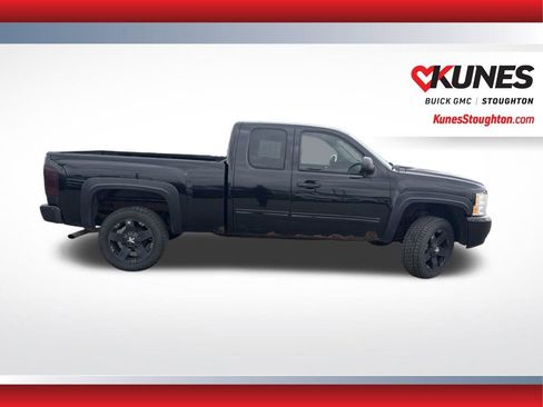Used 2009 Chevrolet Silverado 1500 LT w/ Power Pack Plus AWD/4WD image 12