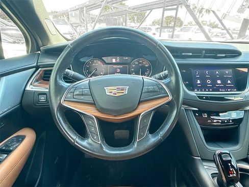 Used 2022 Cadillac XT5 Premium Luxury image 12