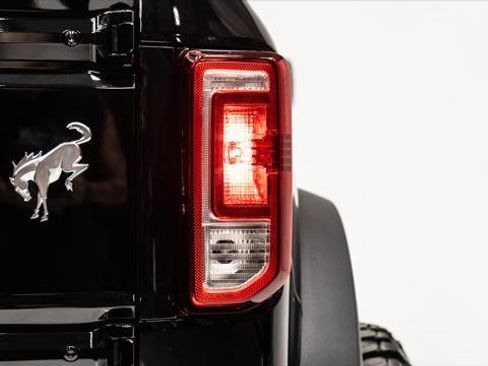 Used 2025 Ford Bronco Summertime image 24