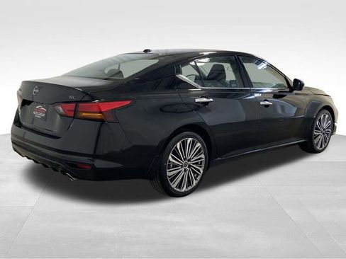 New 2025 Nissan Altima 2.5 SL image 3