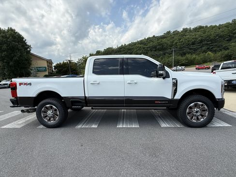 Used 2024 Ford F350 King Ranch AWD/4WD image 4