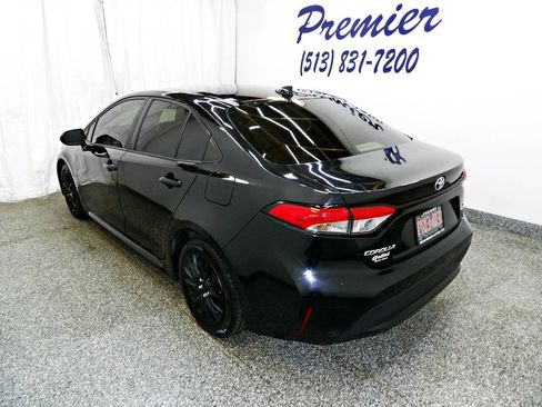 Used 2022 Toyota Corolla LE FWD image 4