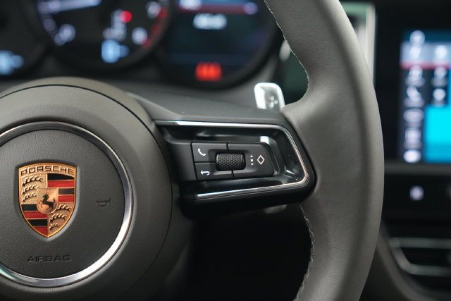 Certified 2026 Porsche Macan AWD/4WD image 37