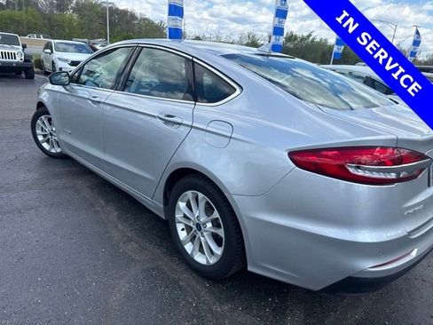 Used 2019 Ford Fusion SEL FWD image 12