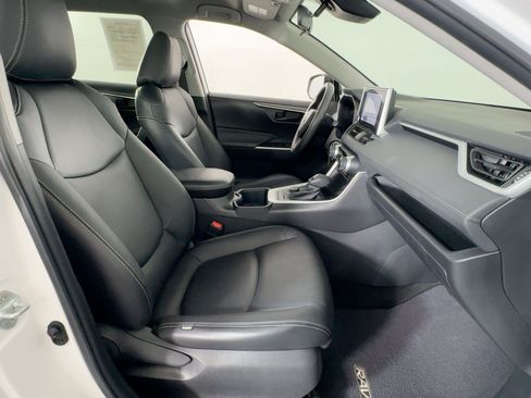 Used 2023 Toyota RAV4 LE image 28