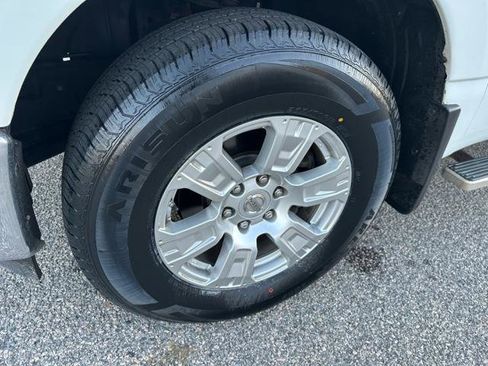 Used 2019 Nissan Titan SV image 37