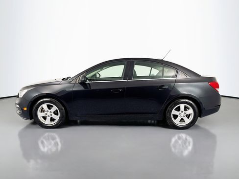 Used 2016 Chevrolet Cruze LT image 8