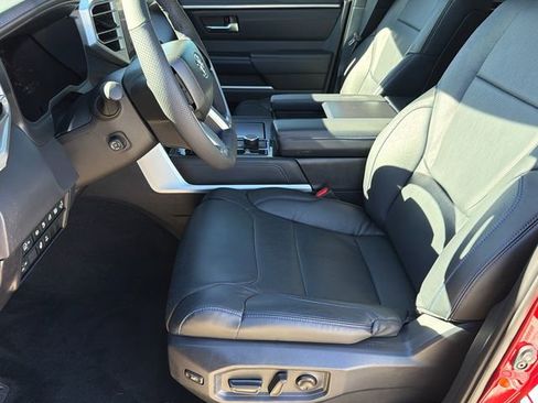 Used 2025 Toyota Sequoia Platinum AWD/4WD image 22
