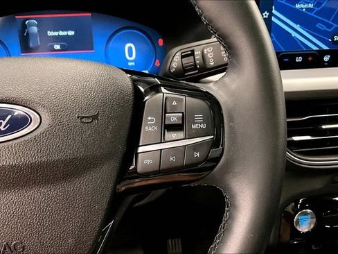 Used 2025 Ford Escape SE w/ PHEV Premium Package FWD image 28