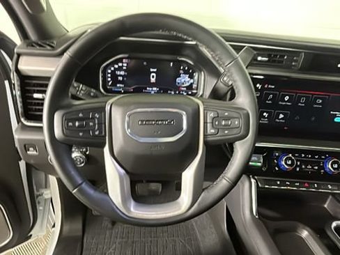 Used 2025 GMC Sierra 2500 Denali w/ Denali Reserve Package AWD/4WD image 14