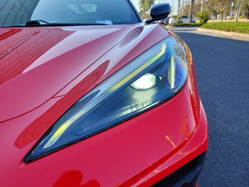 Used 2022 Chevrolet Corvette Stingray Preferred Cpe w/ Z51 Performance Package image 9