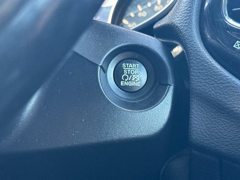 Used 2021 Jeep Compass Limited AWD/4WD image 24