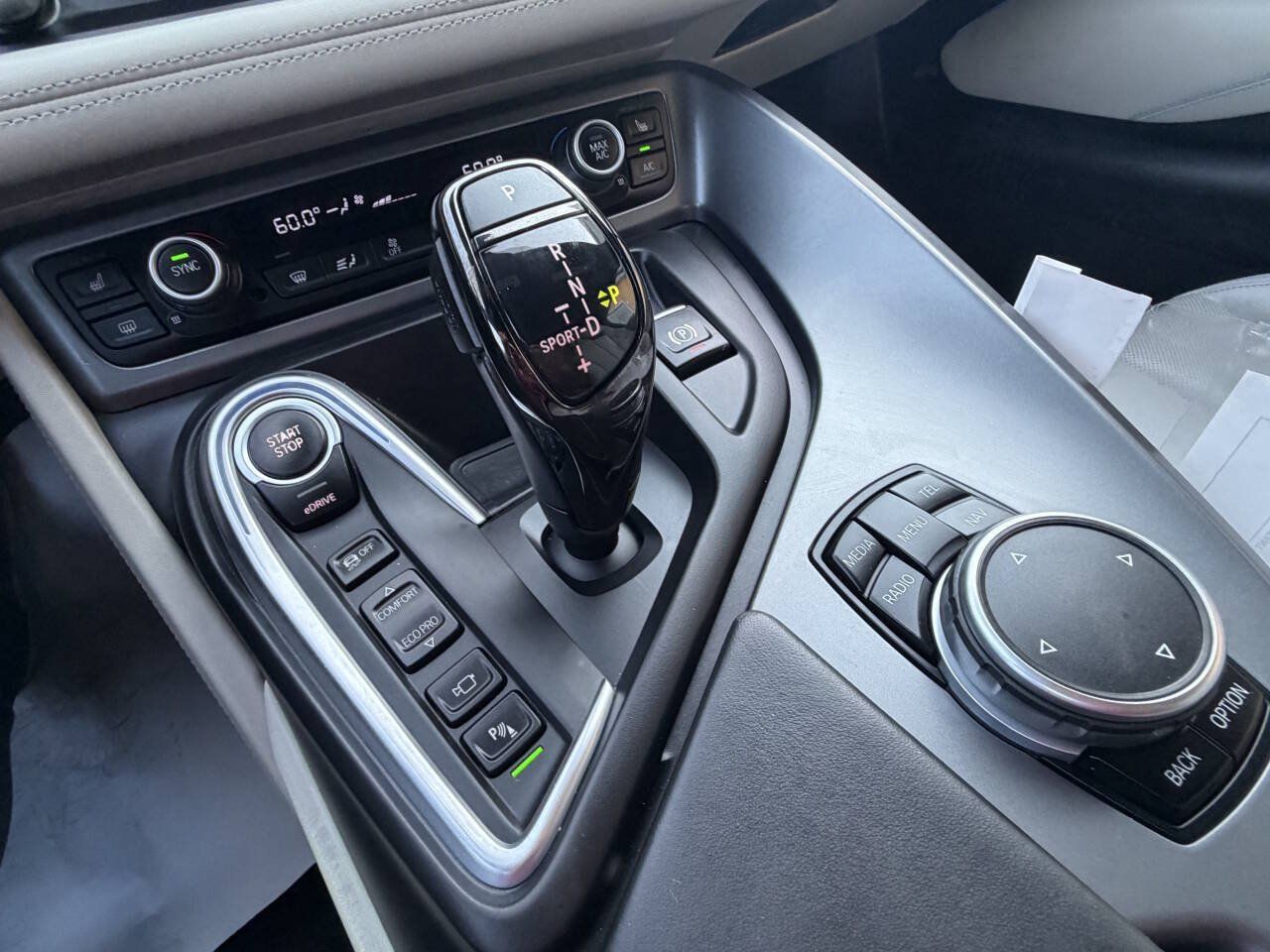 Used 2015 BMW i8 AWD/4WD image 27